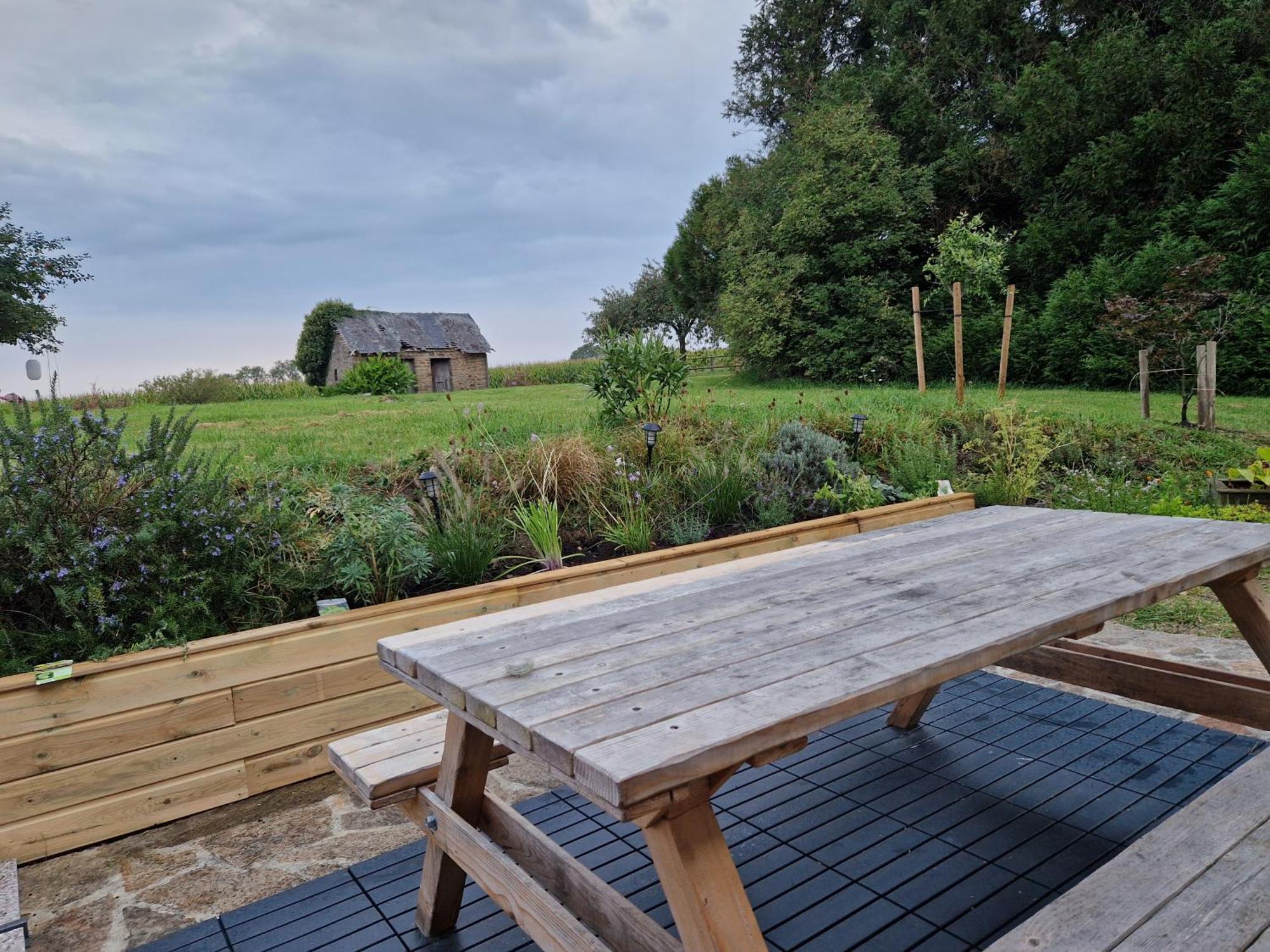 Maison Precey Exteriér fotografie